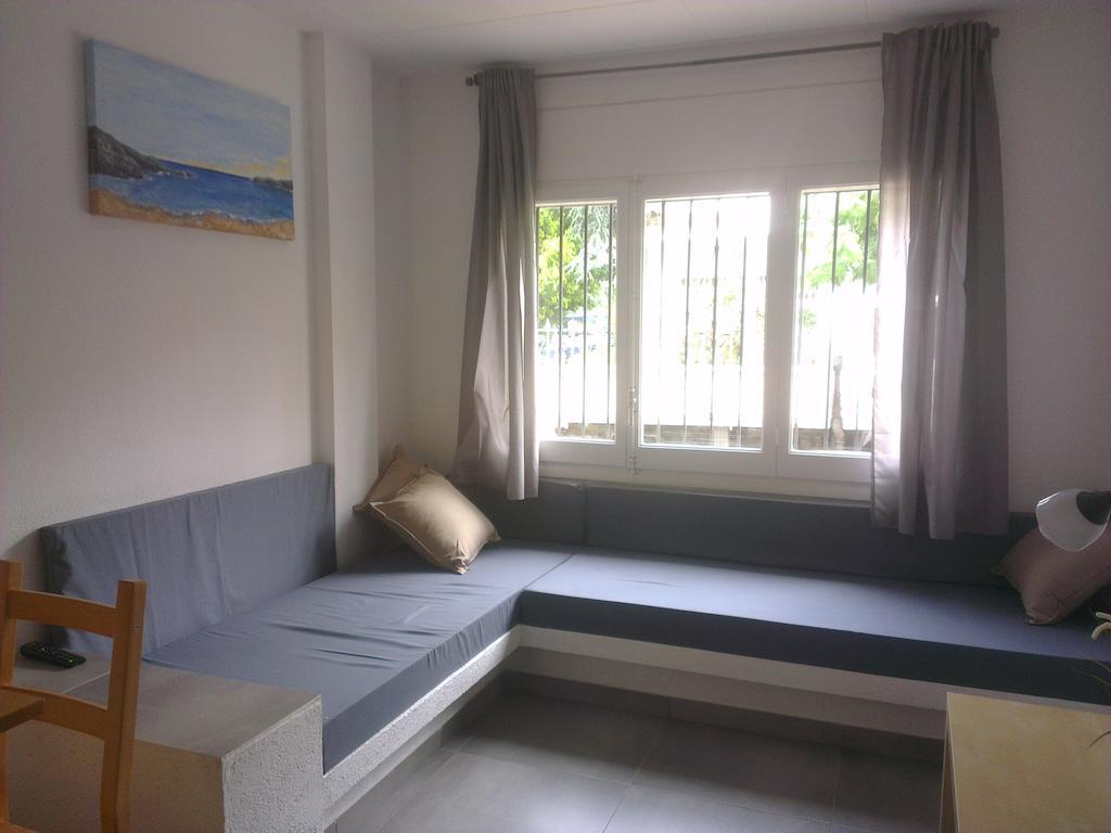 Apartaments La Riera ロザス エクステリア 写真